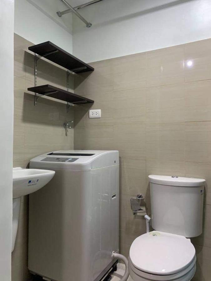 Staycation Shore 2 Moa Pasay مانيلا المظهر الخارجي الصورة